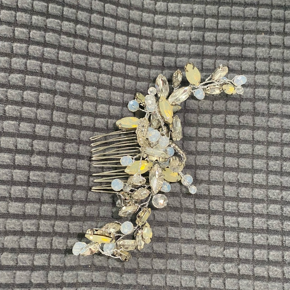 💎 Crystal Hair Comb Accessory 💎 - Picture 6 of 12